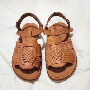 AGAVE girl size 6 sandals